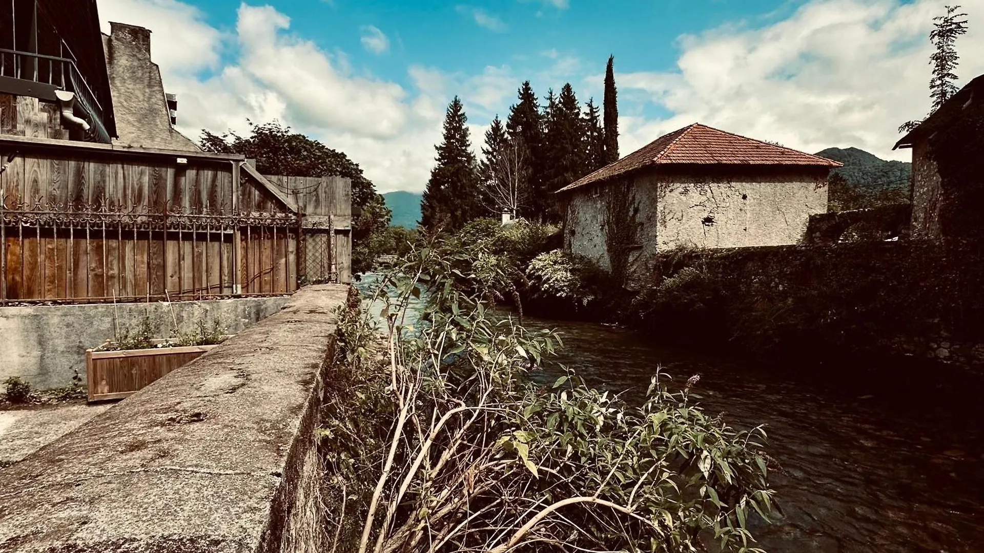 Vila Le Nid De Cierp